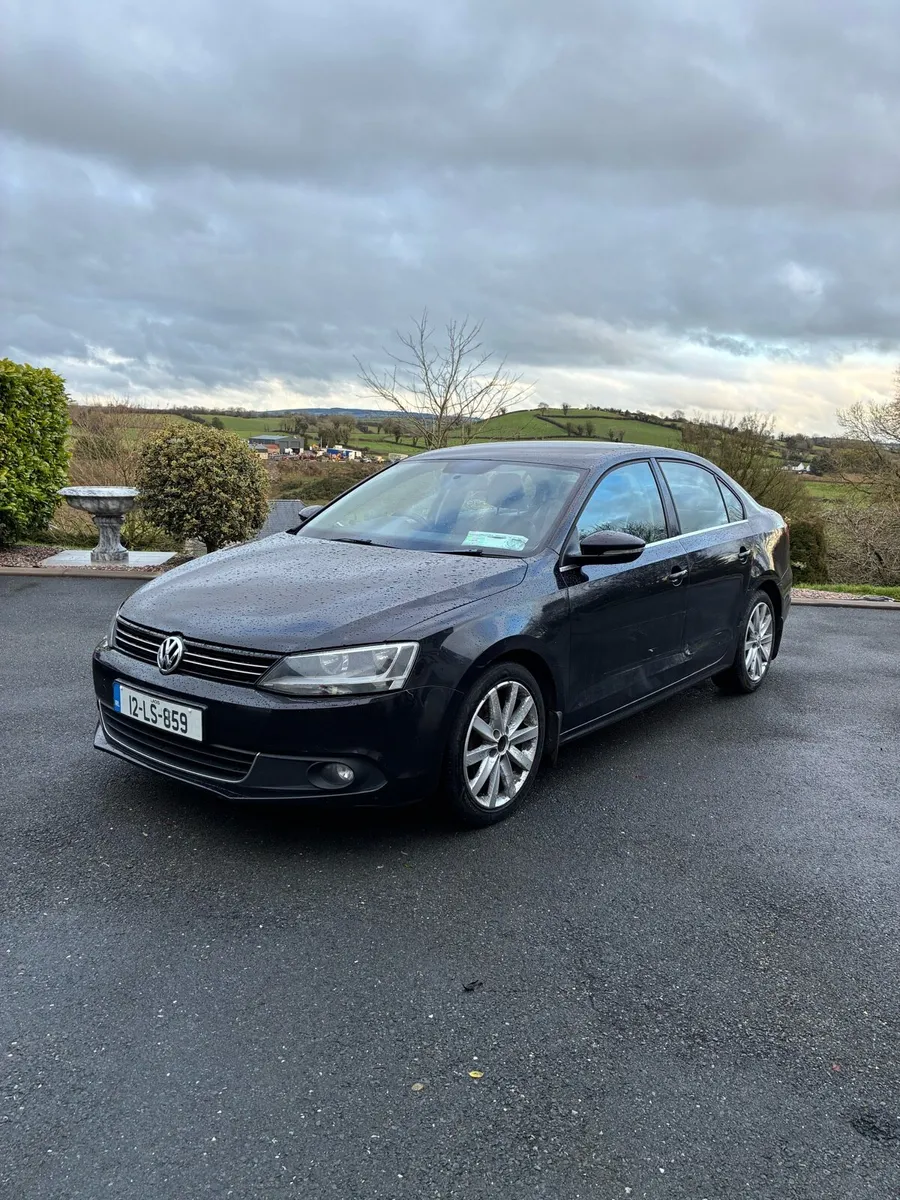 2012 VW Jetta Highline 1.6 Diesel - Image 1