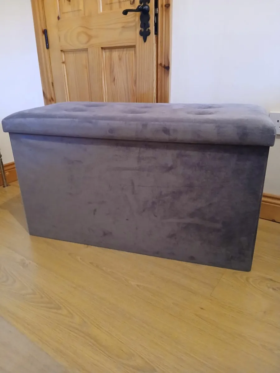 Ottoman shoe storage - Image 1