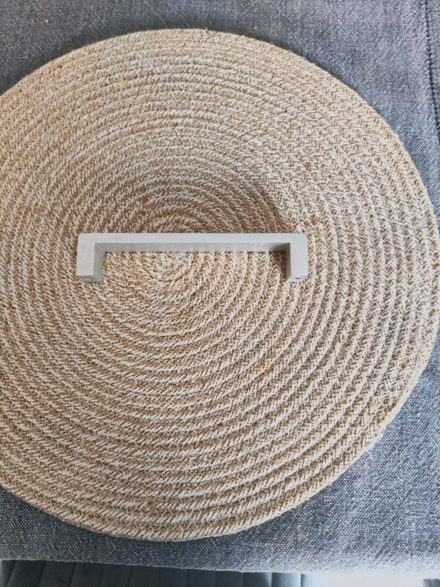 Cabinet handle - Image 2