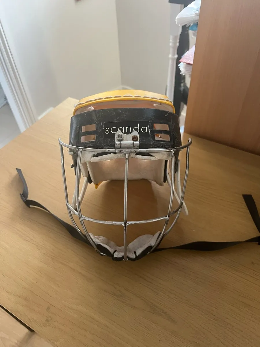 Old style scanda helmet - Image 1