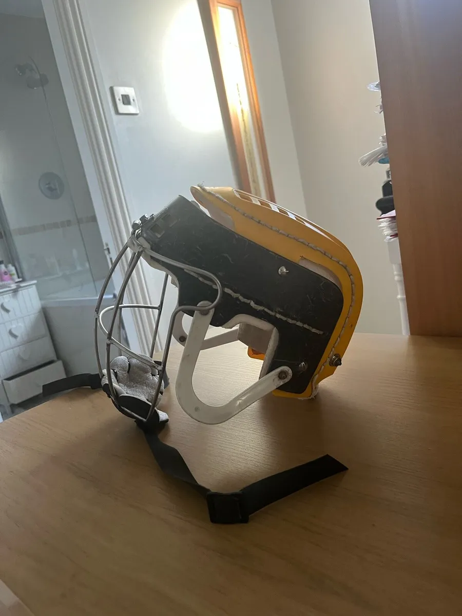 Old style scanda helmet - Image 2