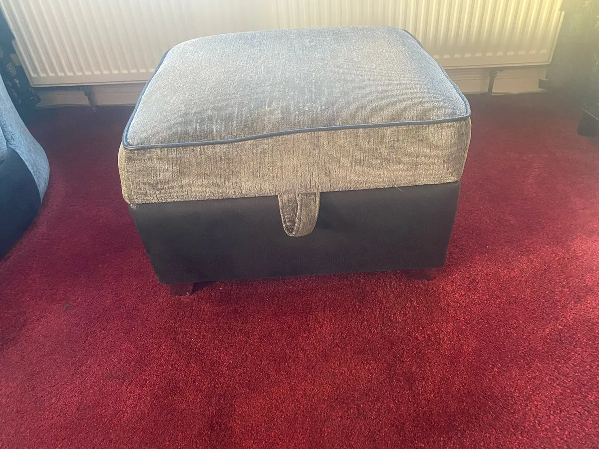 Suite of Furniture - Image 4