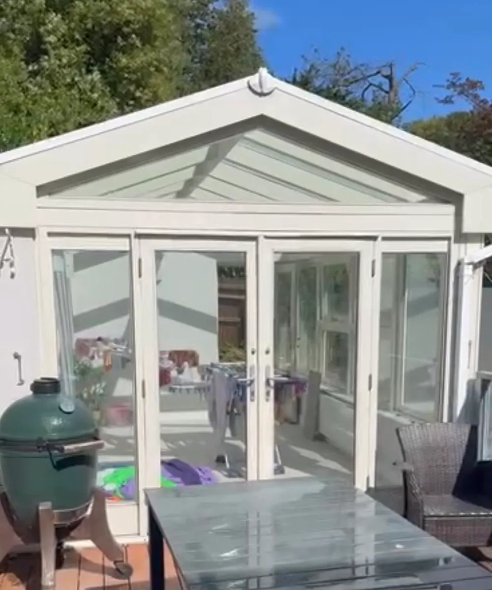 Conservatory / garden room - Image 1