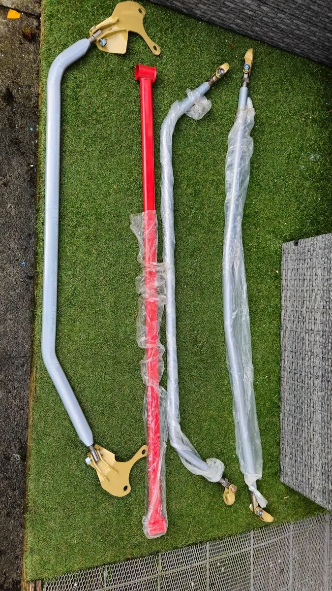 FN2 type R strut braces - Image 3