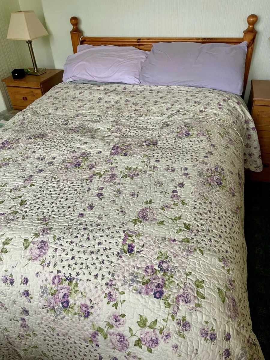 Reversible quilted bedspread - Image 2