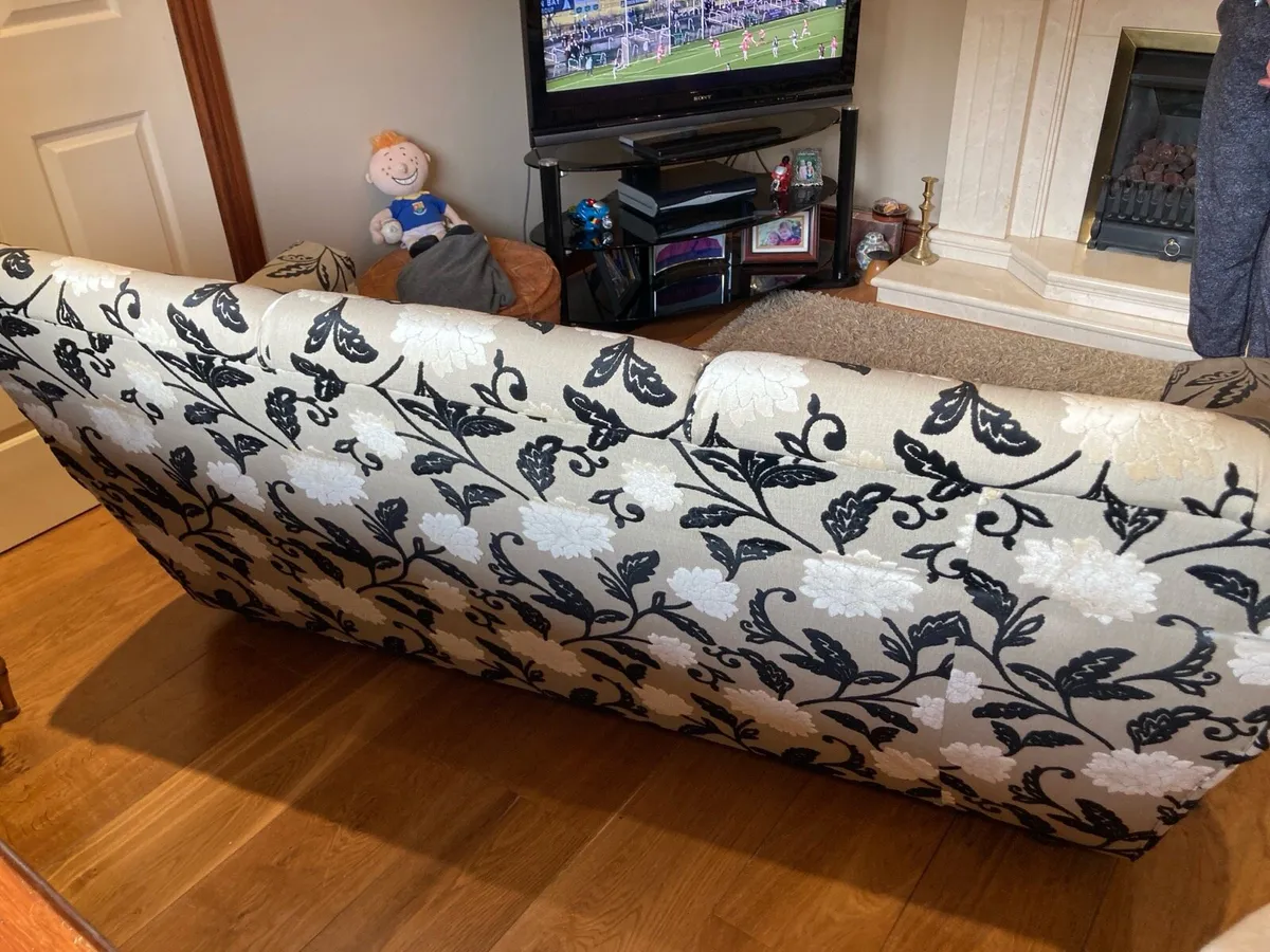 Suite of furniture - Image 3