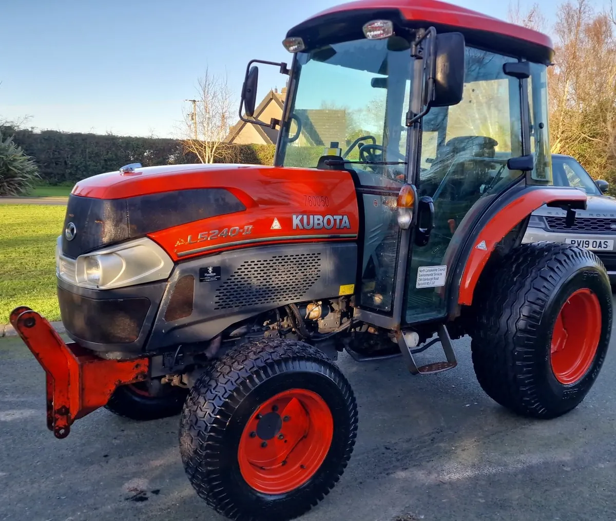 Kubota L5240-II 54hp Compact Tractor - Image 3