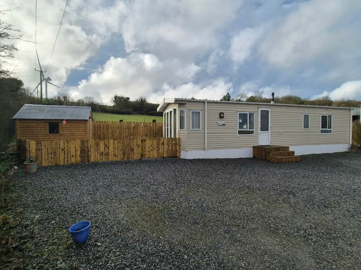 Mobile home *package deal - Image 1