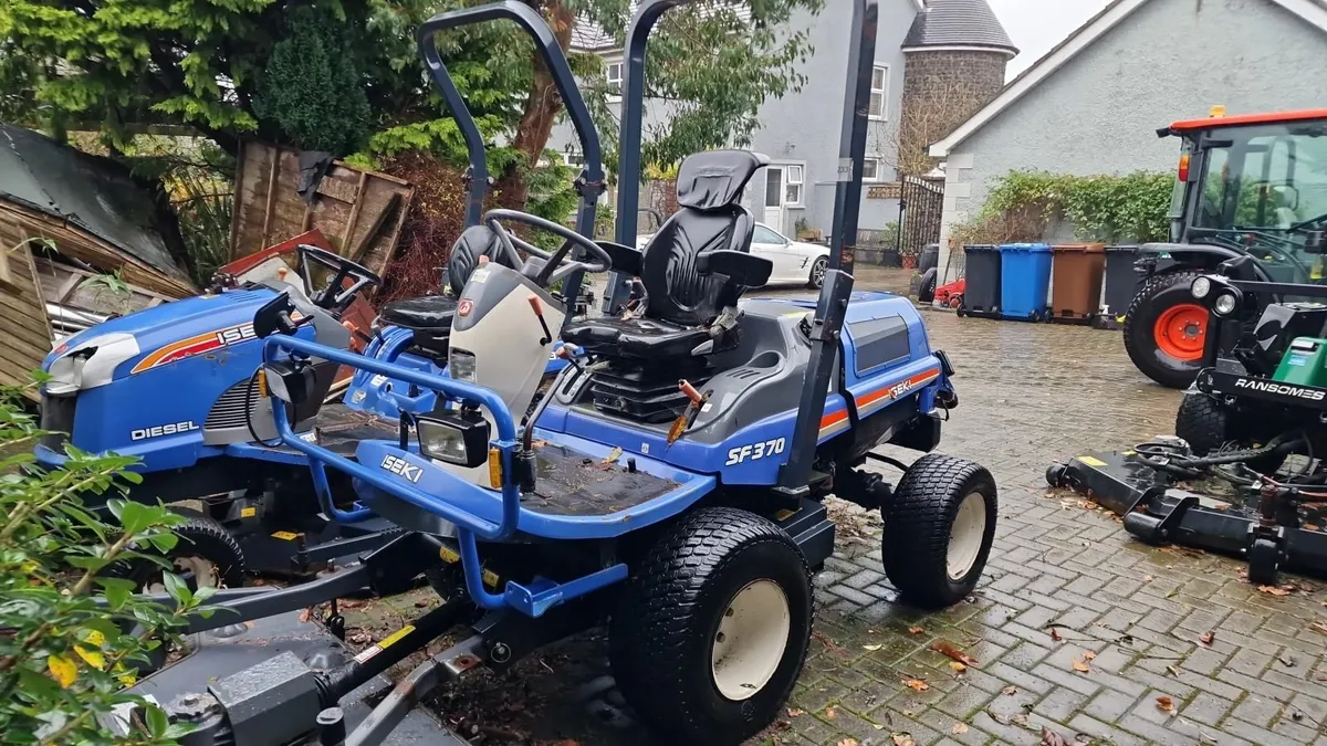 2021 ISEKI 37hp ride on mower lawnmower 800 hrs - Image 2