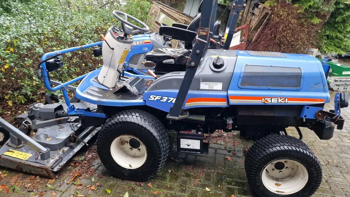 2021 ISEKI 37hp ride on mower lawnmower 800 hrs - Image 1