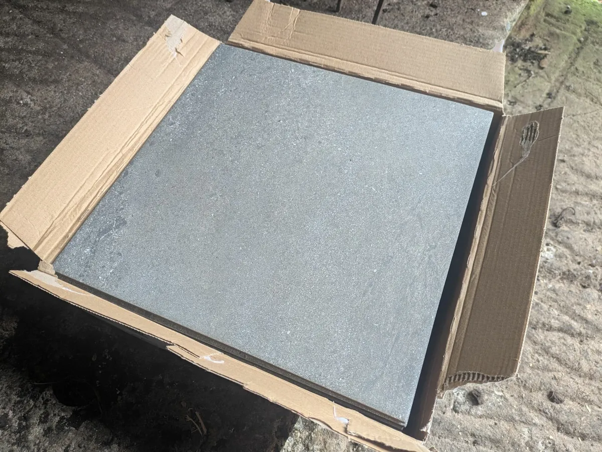 Porcelain tiles - Image 1