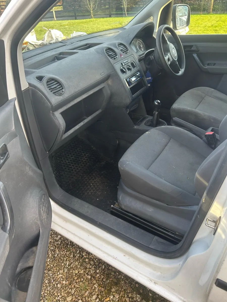 Volkswagen Caddy - Image 2