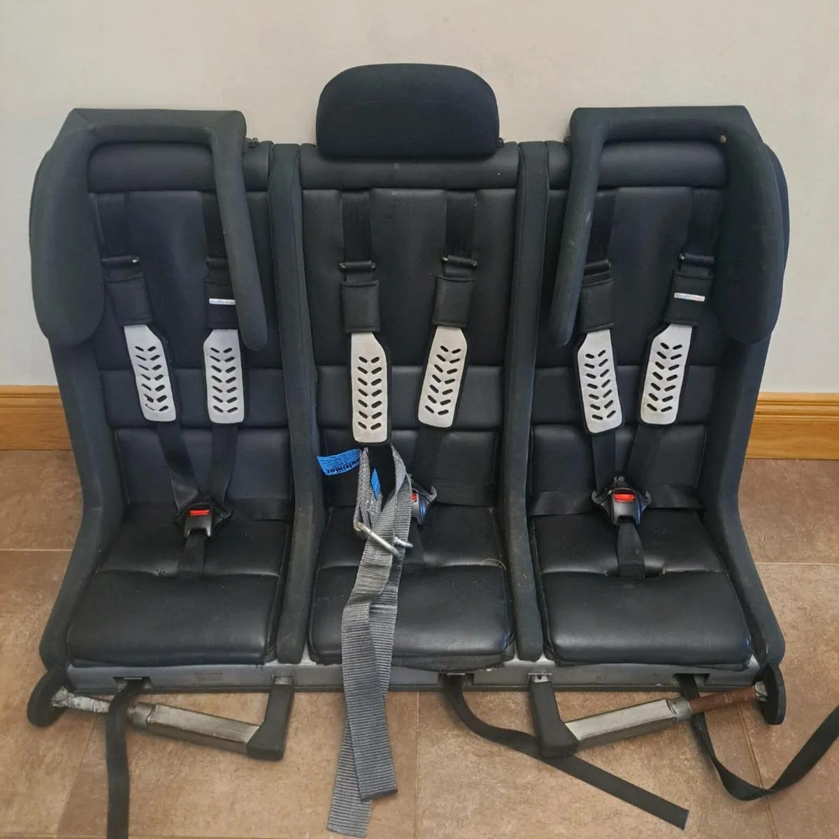Multimac 1000 3 seater car seat - Image 1