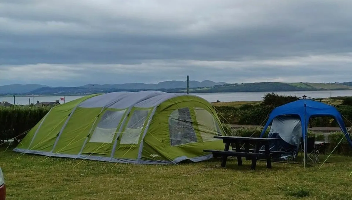 Airbeam 6 manTent - Image 1