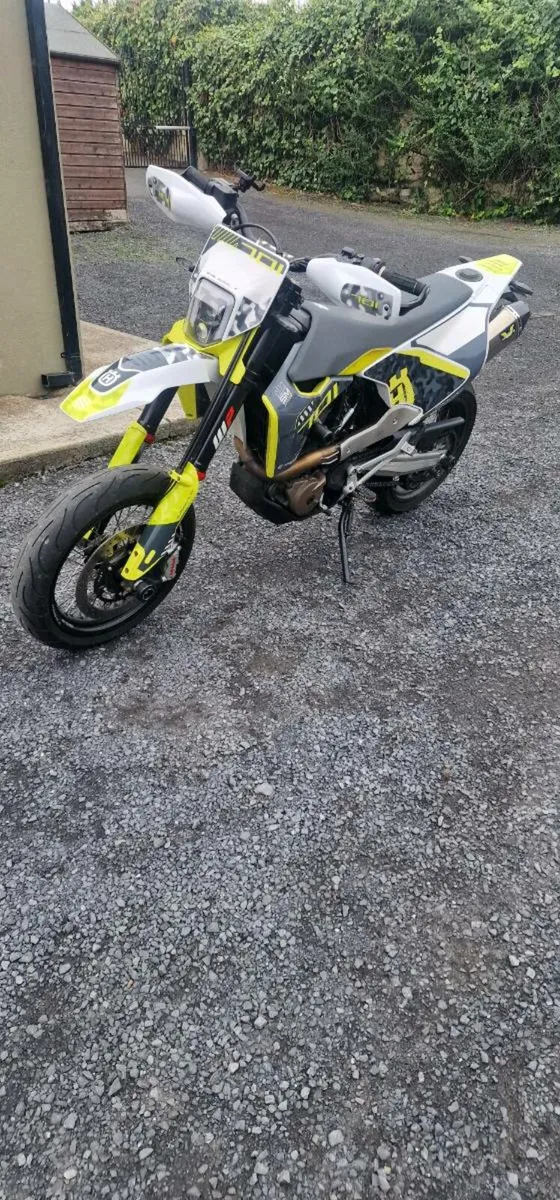2021 husqvarna 701 supermoto - Image 3