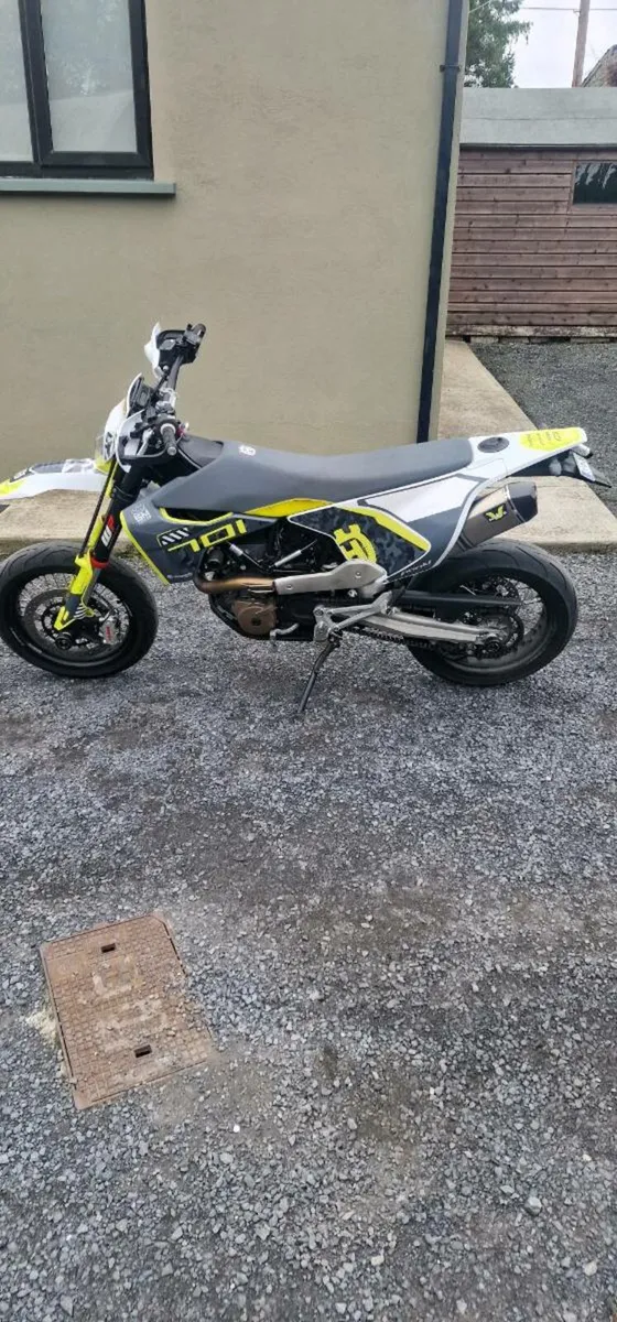 2021 husqvarna 701 supermoto - Image 2