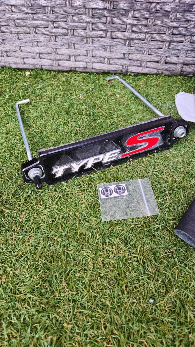 Type S FN3 items - Image 2