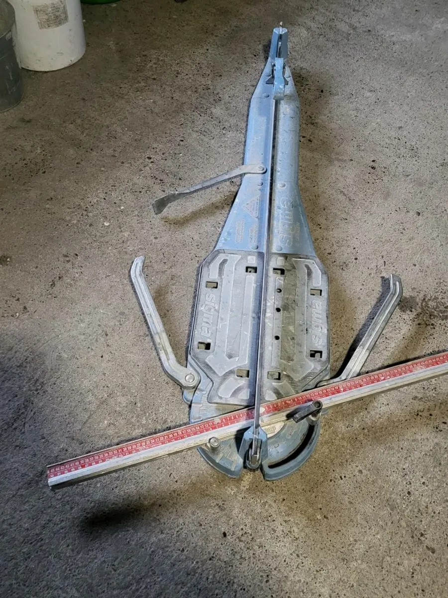 Sigma tile cutting machine - Image 1