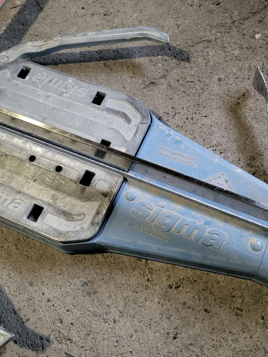 Sigma tile cutting machine - Image 4