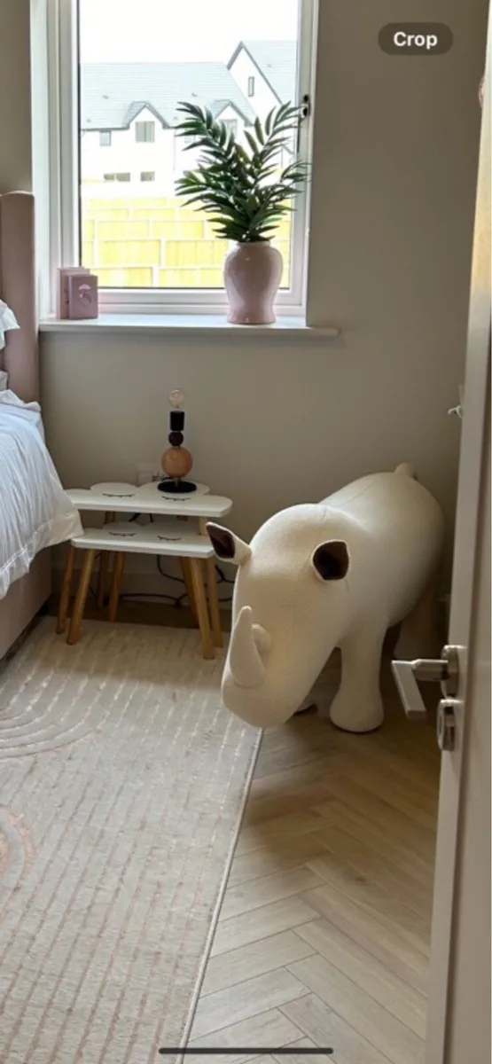 Furniture items from showhouse - Image 3