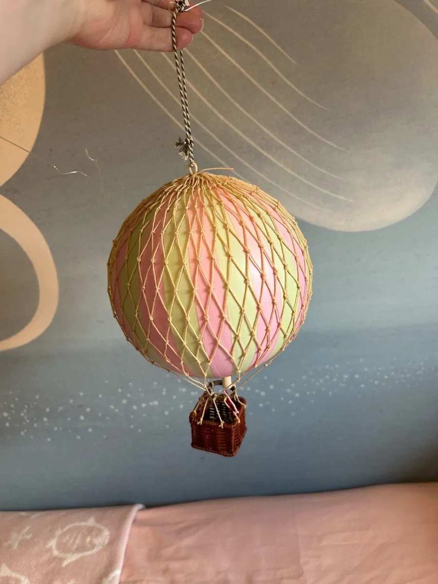 Furniture items from showhouse - Image 4