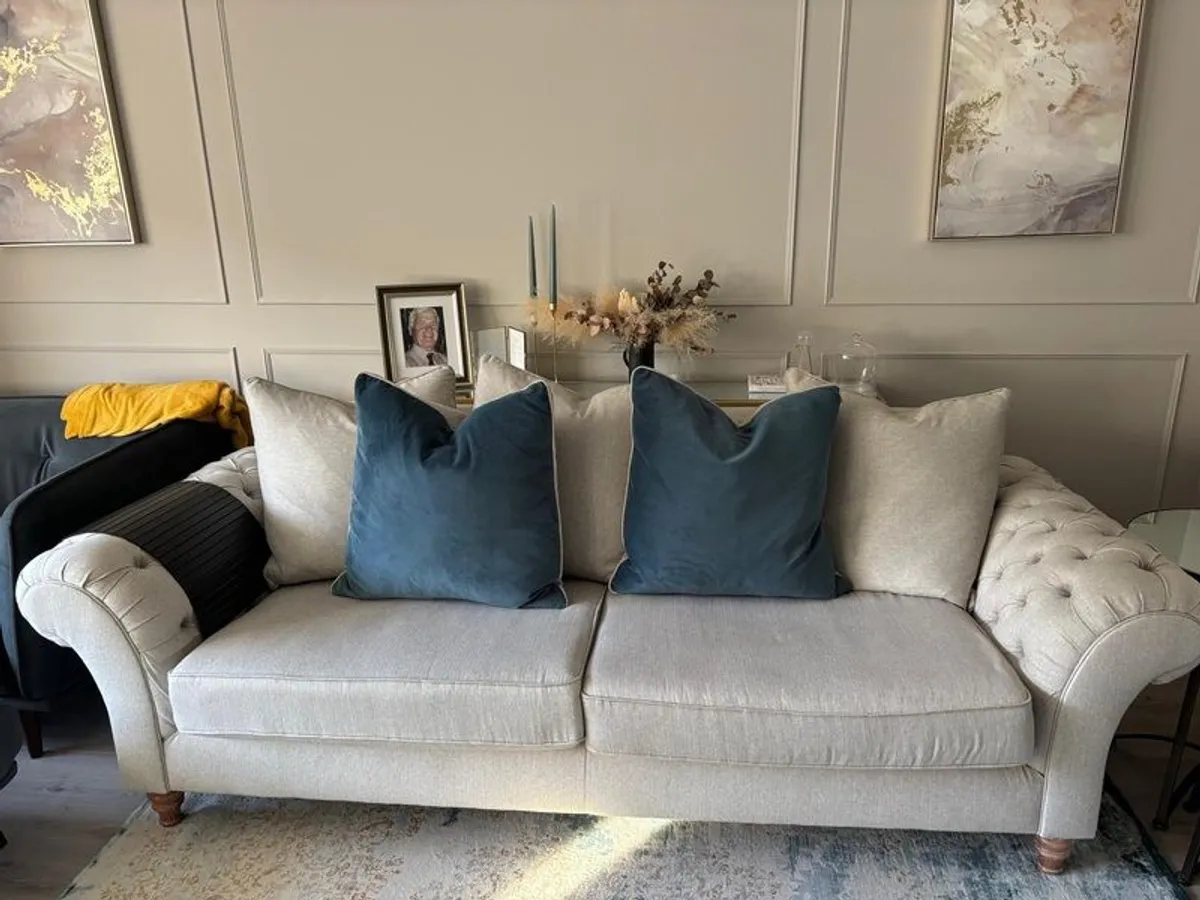 Suite of furniture - Image 3