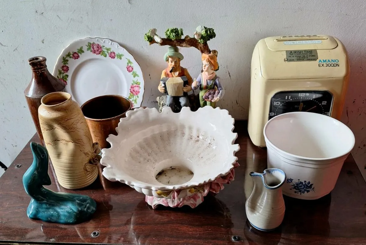 Selection of vintage items as per photos - Image 2