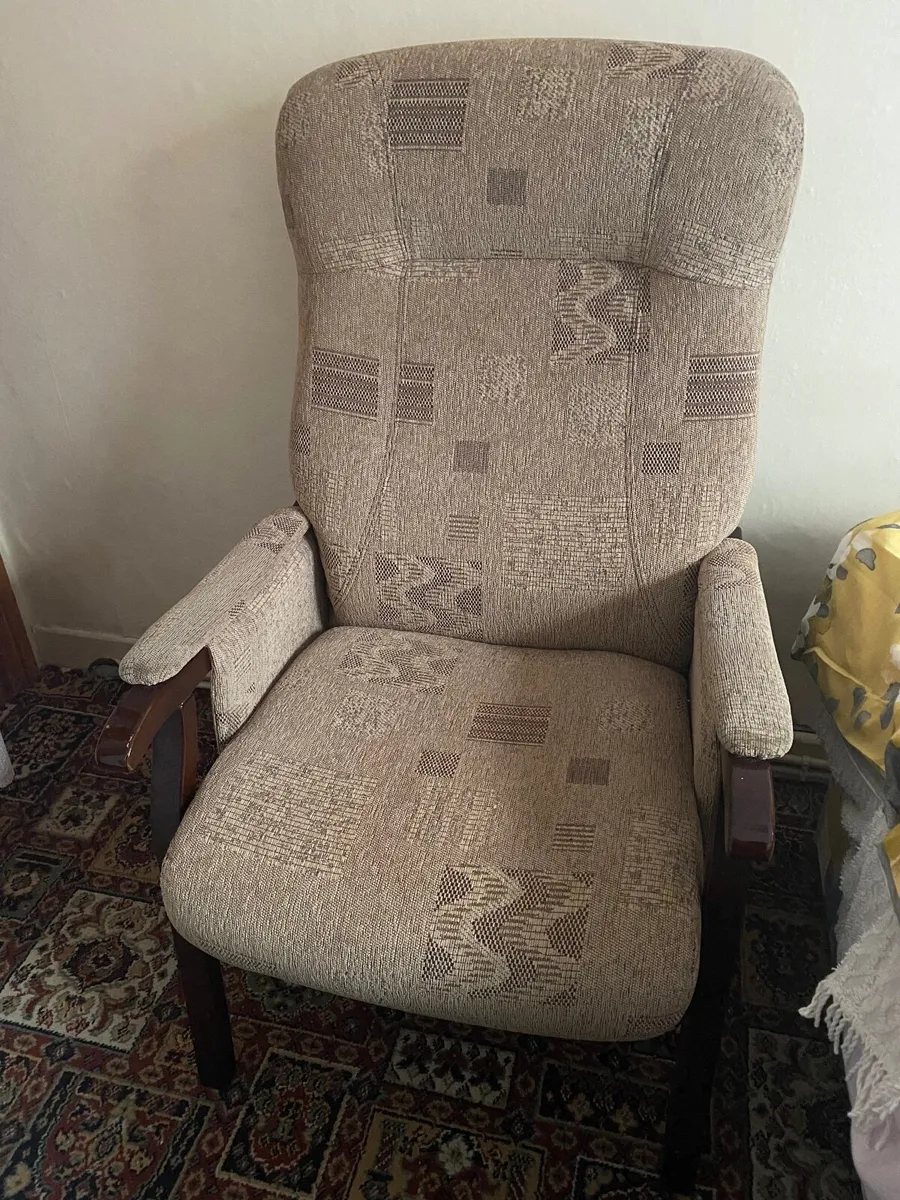 2 Armchairs - Image 1