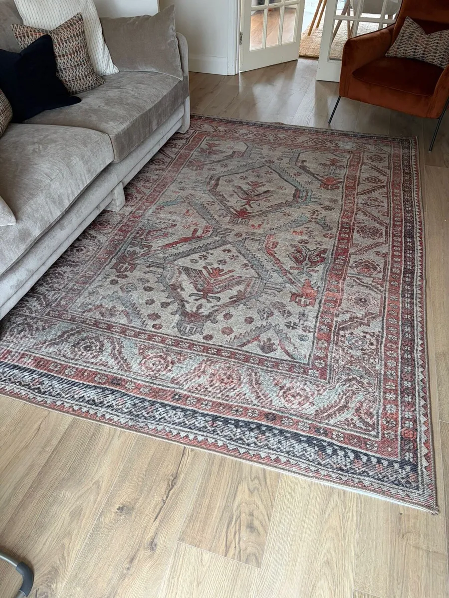 Kukoon Rug - Image 2