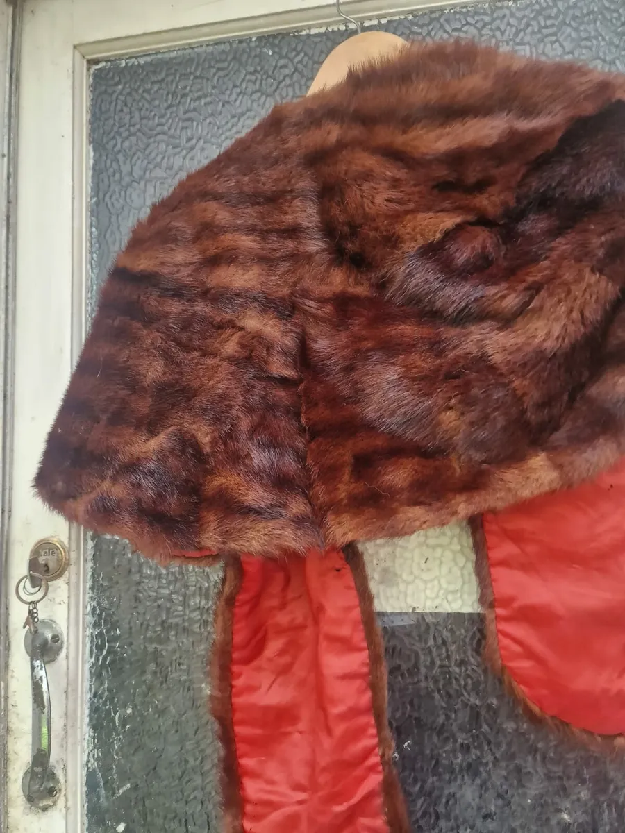 Vintage real mink brown cape (postage included) - Image 2