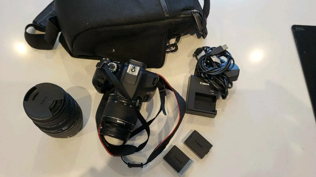 Canon eos1300 - Image 2