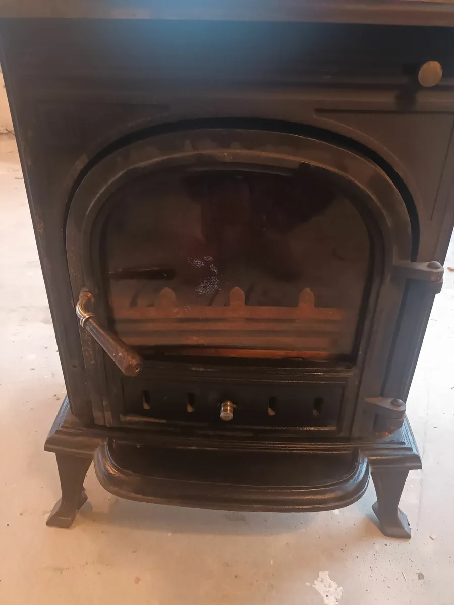 Stove - Image 1