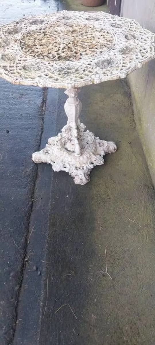 Victorian Garden Furniture - Image 3