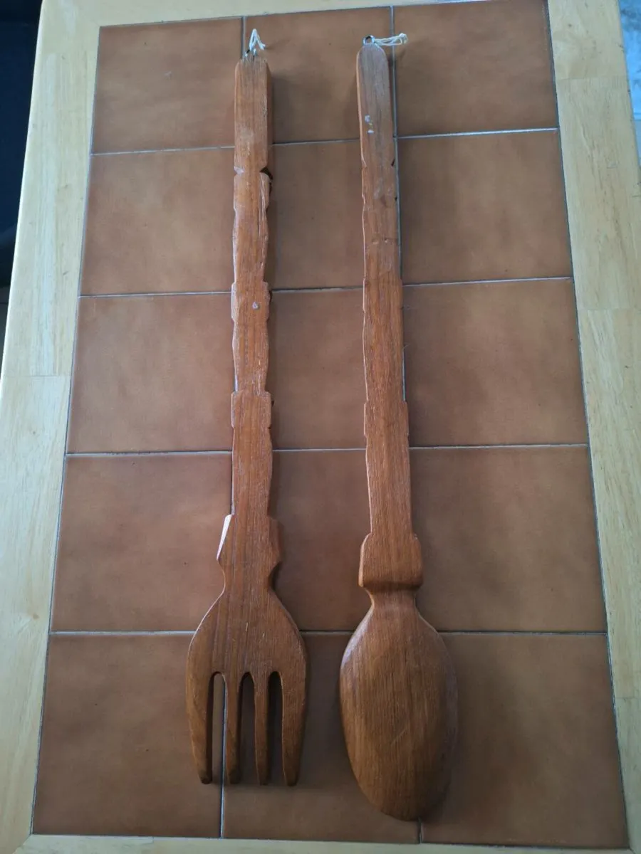 Two large wooden wall ornaments - Image 2