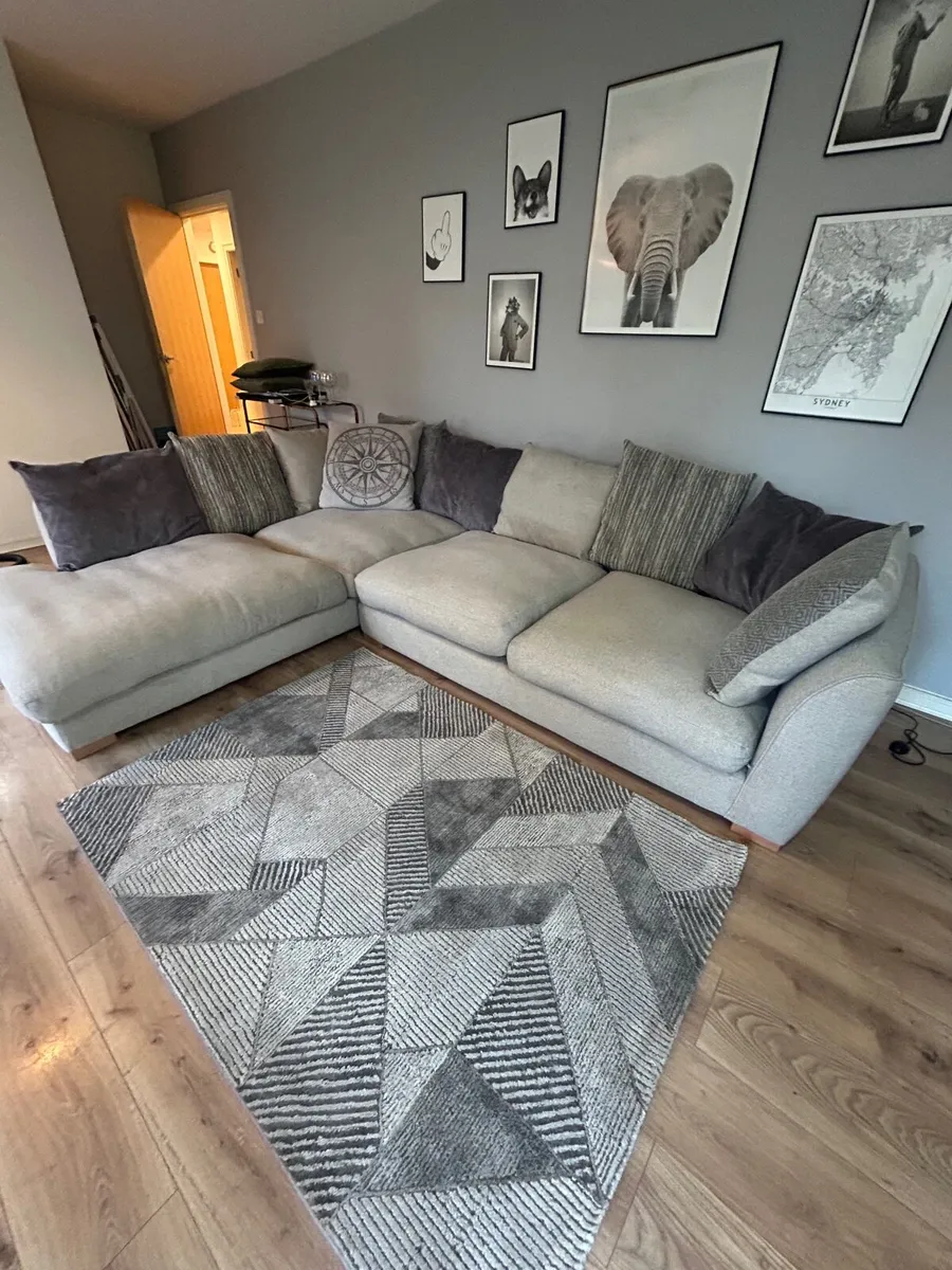Large L Shaped grey Couch - Image 4