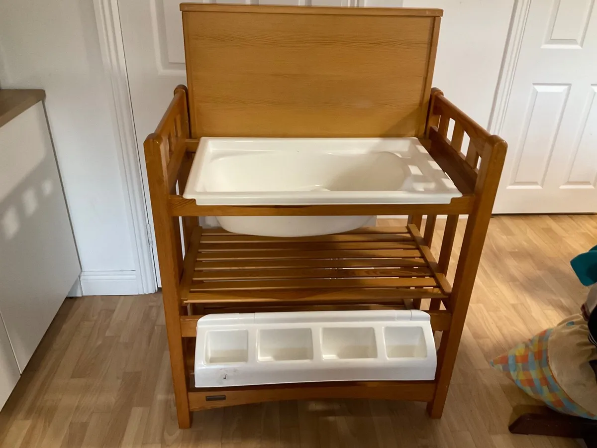 Baby changing unit - Image 2