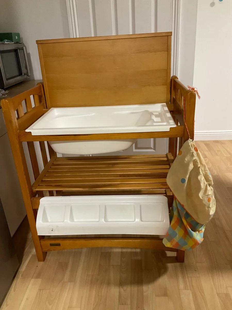 Baby changing unit - Image 3