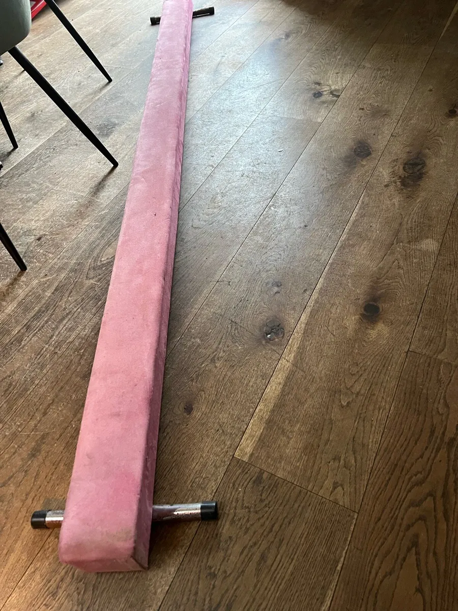 Gymnastics beam - Image 1
