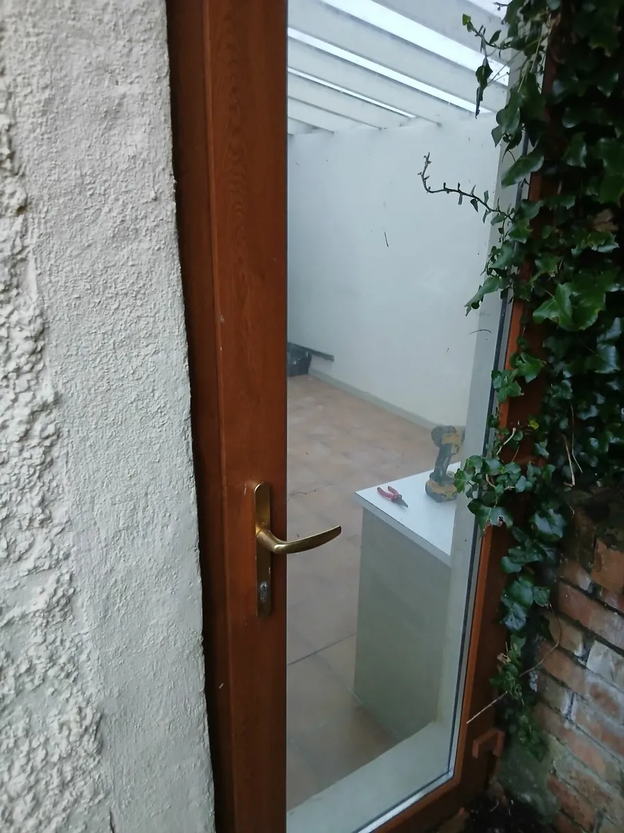 Single door PVC - Image 1