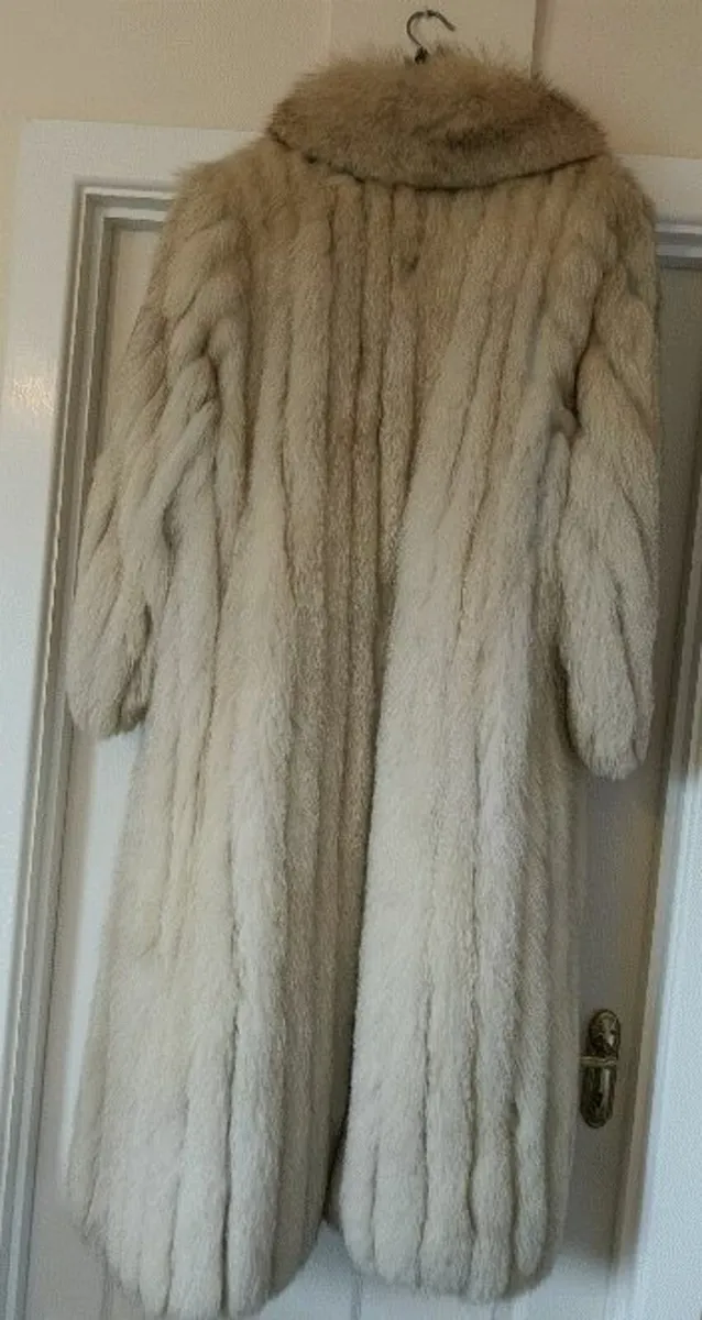 Saga Fox Fur Coat - Image 2