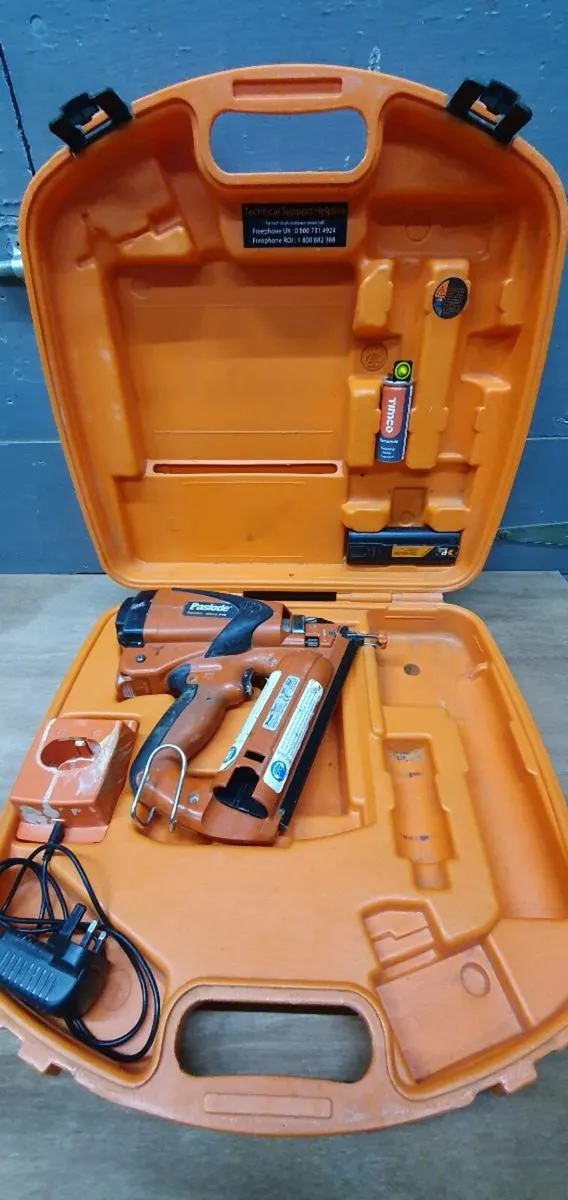 Paslode im65a Angled Second fix Nailer - Image 1