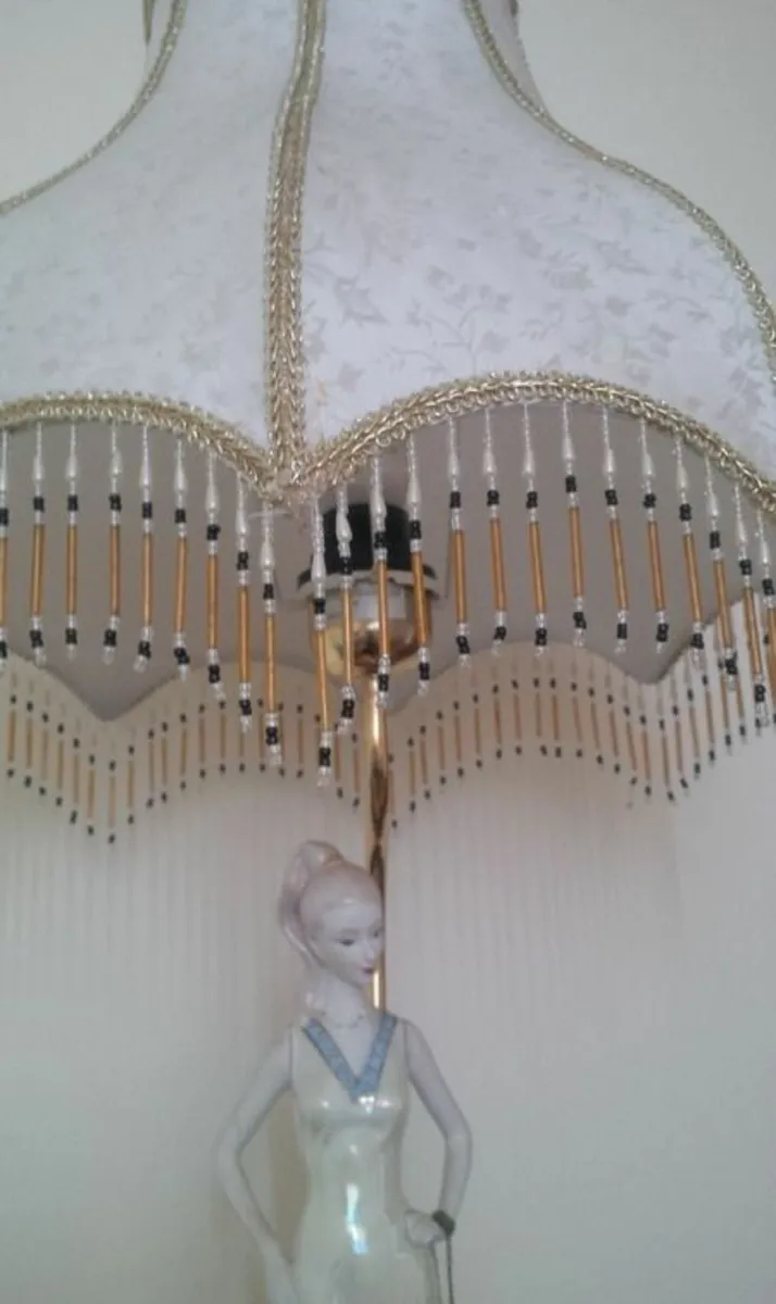 Large Lamp - Image 2