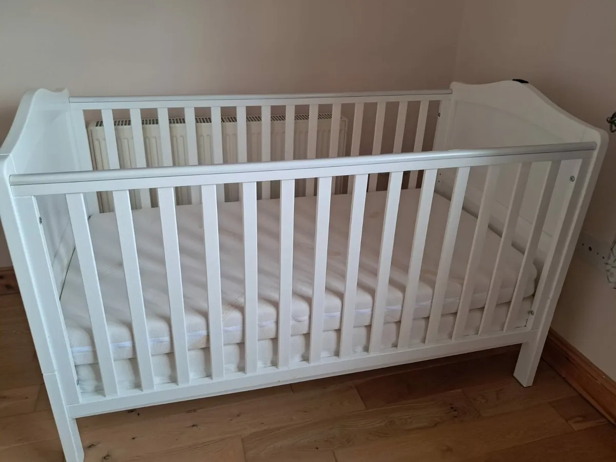 Nested Sorrento Wooden Cot Bed White - Image 1