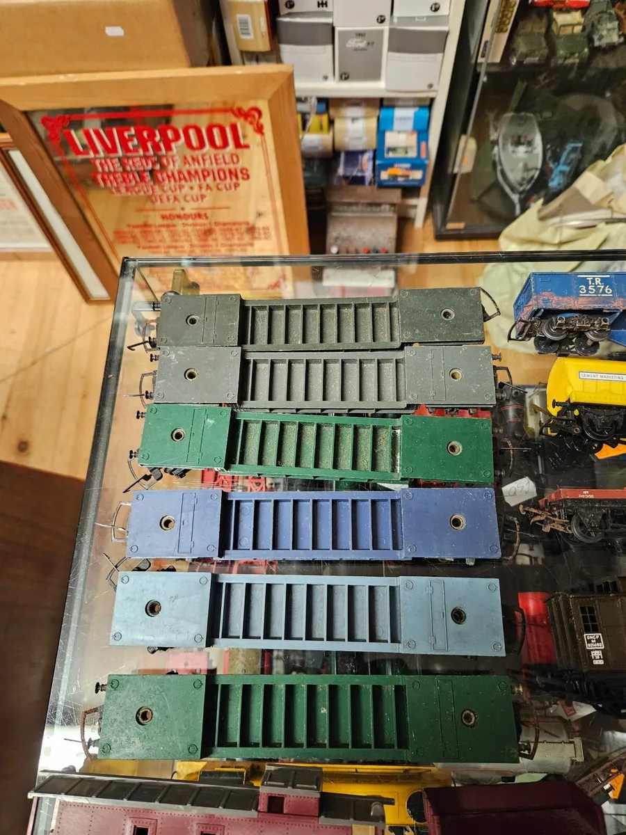 Hornby Triang Lima OO Gauge Wagons - Image 2