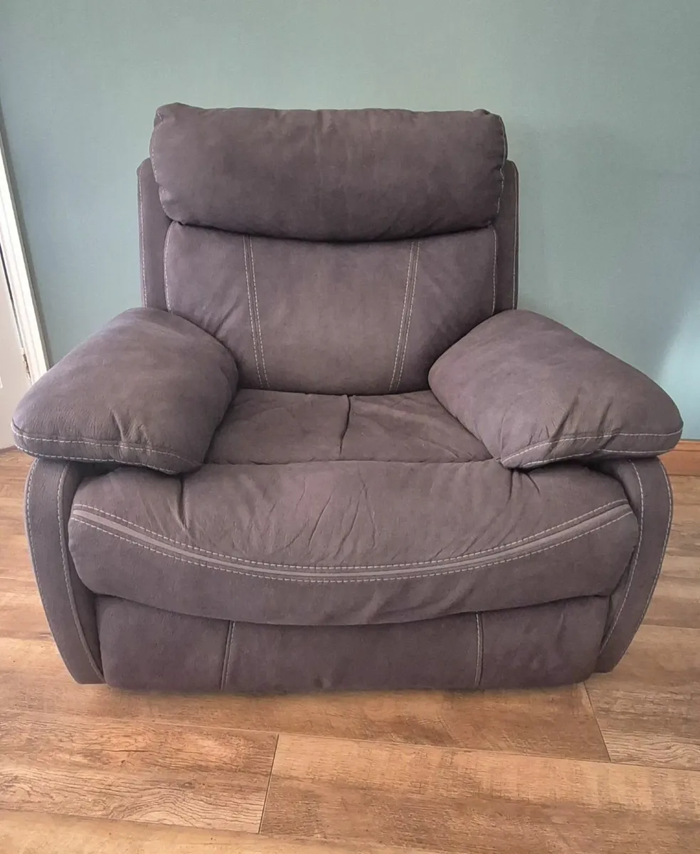 Recliner Sofas - Image 4