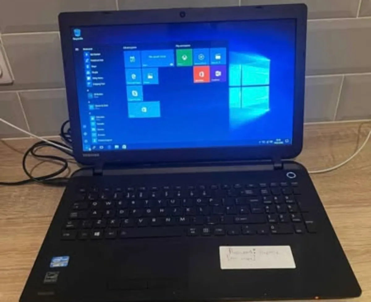 JOB LOT OF 4 LAPTOP All WORKING FINE ALL DIFFERENT - Image 4