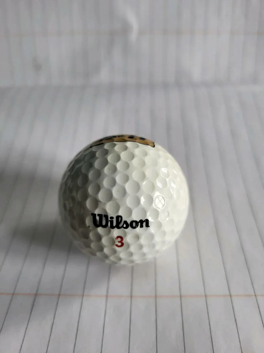 Wilson golf ball - Image 1