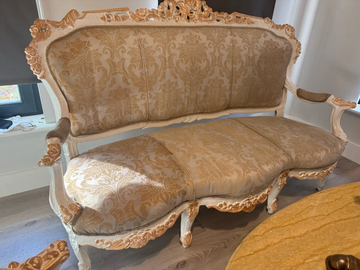 Baroque style 3-1-1-1-1+ cooffee table - Image 4