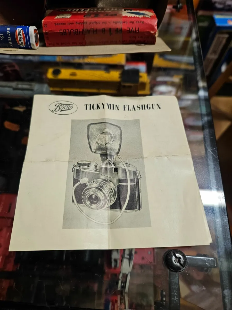 Vintage Retro Boots Camera - Image 3