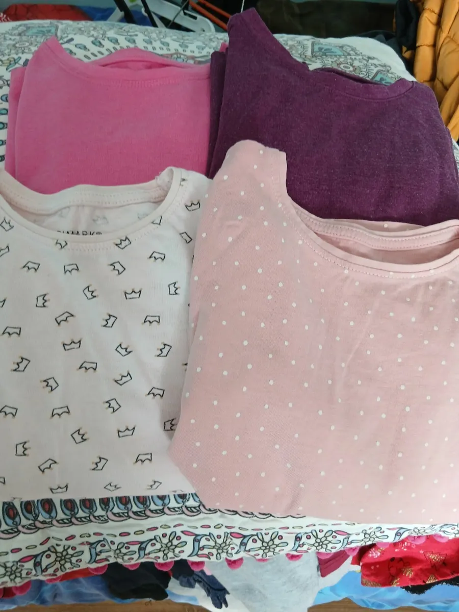 Very Large Bundle of Girl's Clothes - Image 4